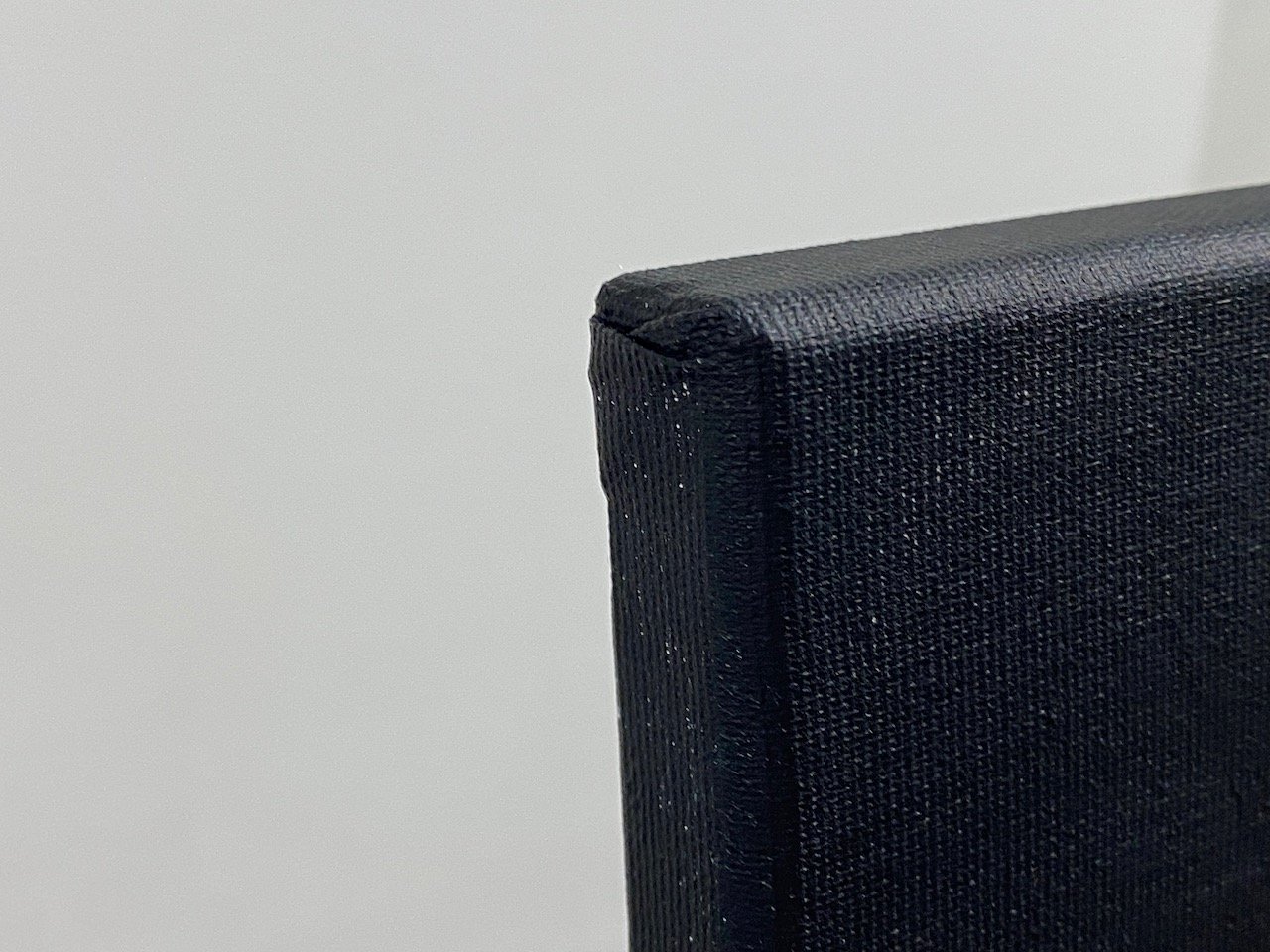 Weiblicher Akt sitzend Blau 3